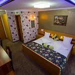 Guest house Pensiunea Sofia 3*